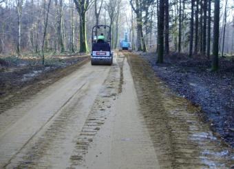 Chemin forestier par stabilisation du sol