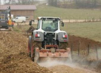 création chemins de desserte de ferme par traitement du sol en place 