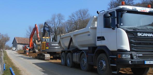 Creusage tranchée pour pose canalisation fonte 