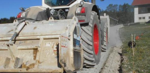 Traitement du sol en place pour création de chemins d'accès aux paturages